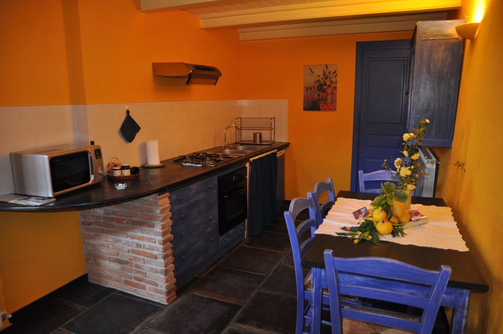 Ca Dei Conti Villa San Bartolomeo Al Mare Room photo
