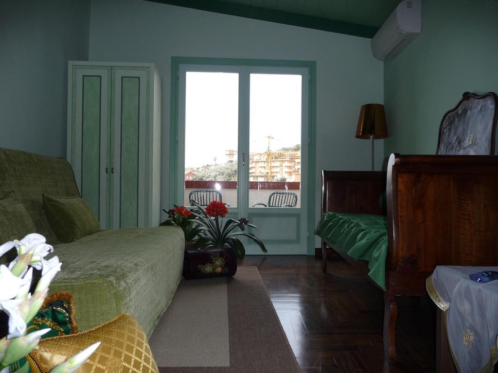 Ca Dei Conti Villa San Bartolomeo Al Mare Room photo